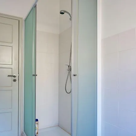 2 Bedroom In Alameda Apartamento